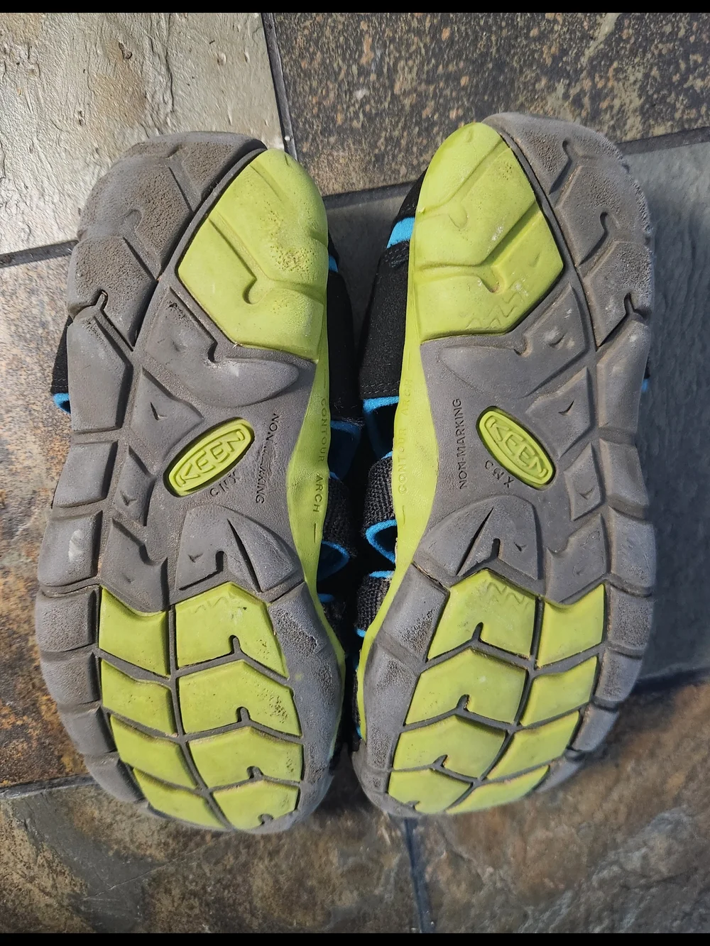 KEEN Kids Black and Blue Closed-Toe CNX Sandals